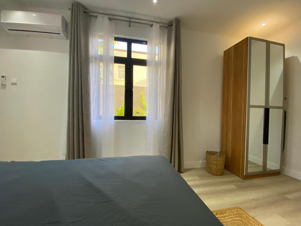 Luxury Retreat At Aqua Breeze Apartment, Flic-en-Flacq Kültér fotó