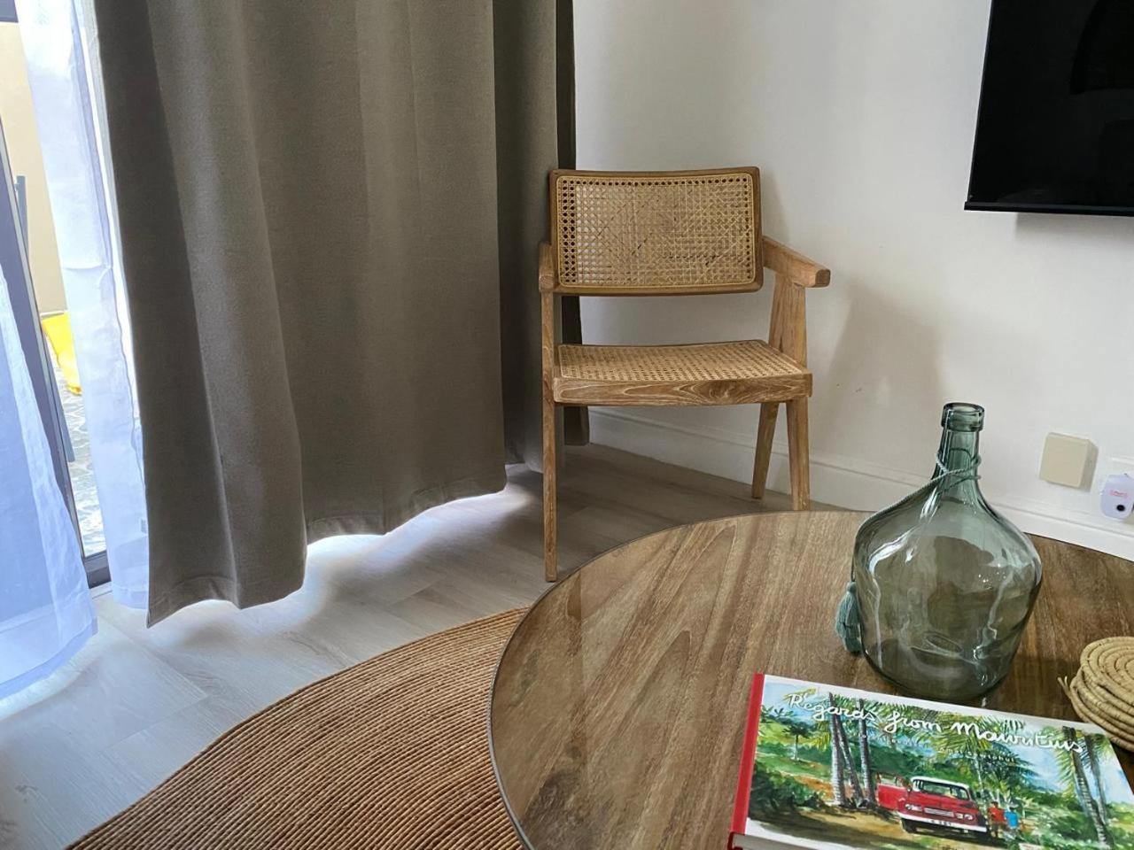 Luxury Retreat At Aqua Breeze Apartment, Flic-en-Flacq Kültér fotó