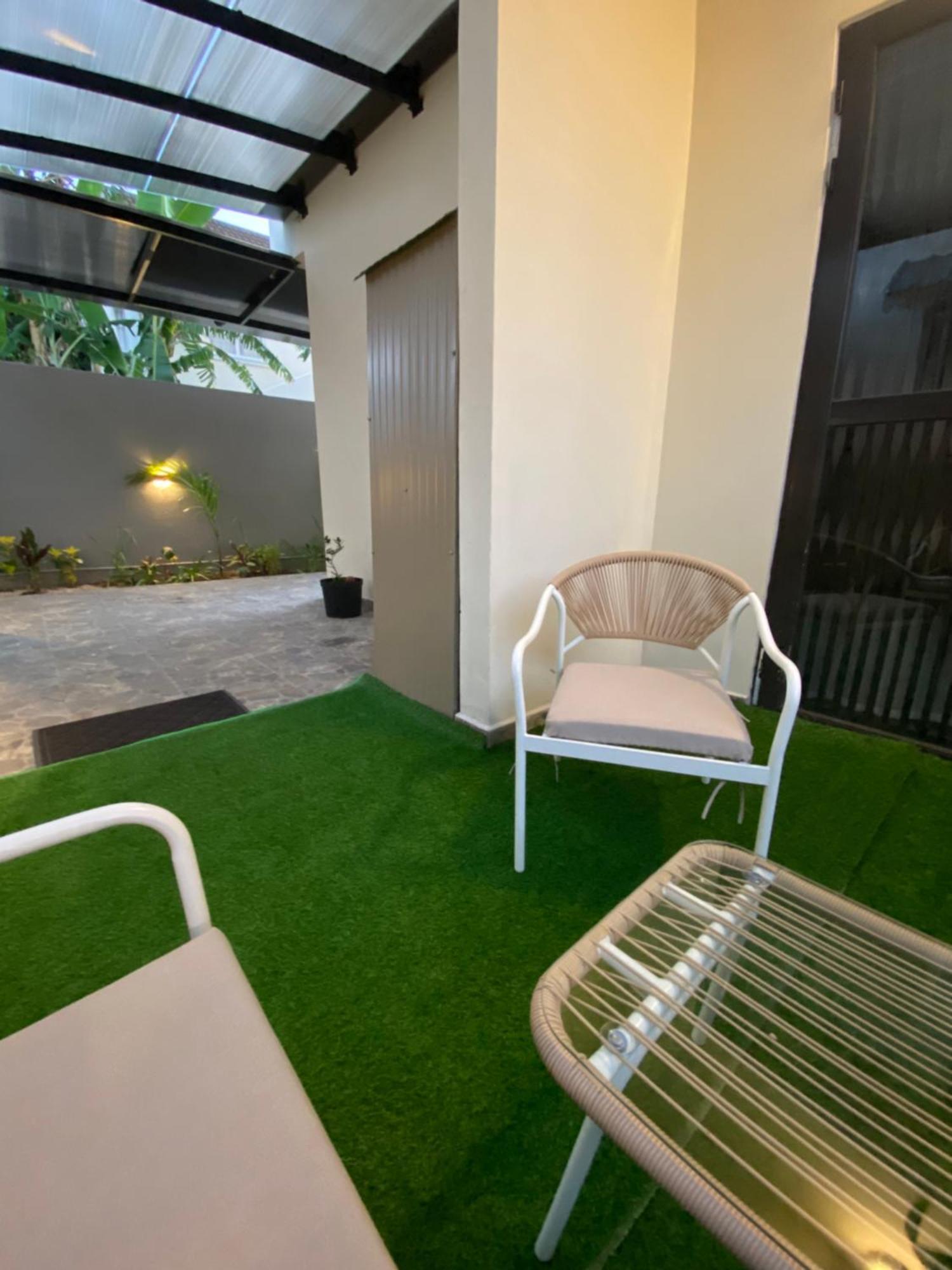 Luxury Retreat At Aqua Breeze Apartment, Flic-en-Flacq Kültér fotó